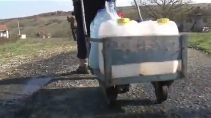 Нямаме вода от година и половина кирясахме и въшлясахме Това