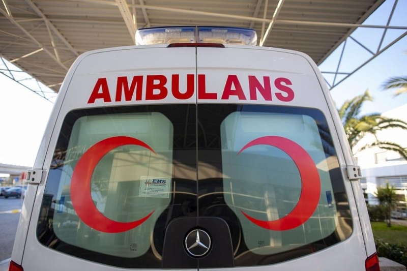 Общо 35 души бяха ранени днес при верижна катастрофа между