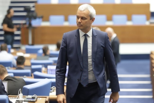 Костадинов е осъден за обида на журналист