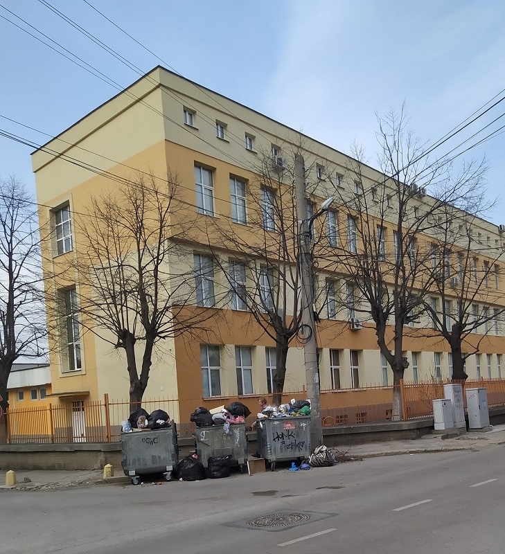 Повреда в техниката на общинското предприятие БКС във Враца бави