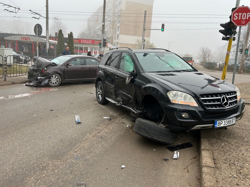 Няколко часа след тежката катастрофа в Комплекса във Враца стана