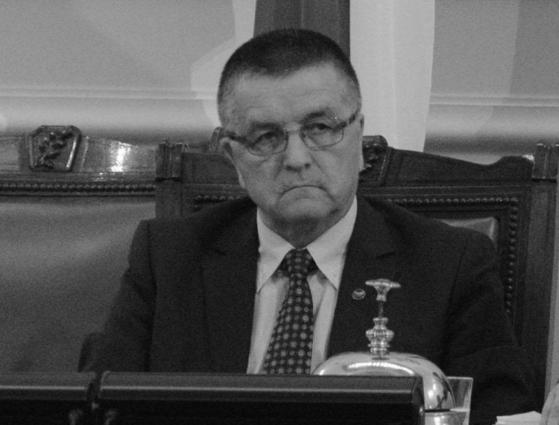 Почина бившият заместник-председател на парламента Алиосман Имамов