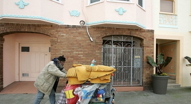 Шведски град въведе такса за просяците предаде РИА Новости Властите