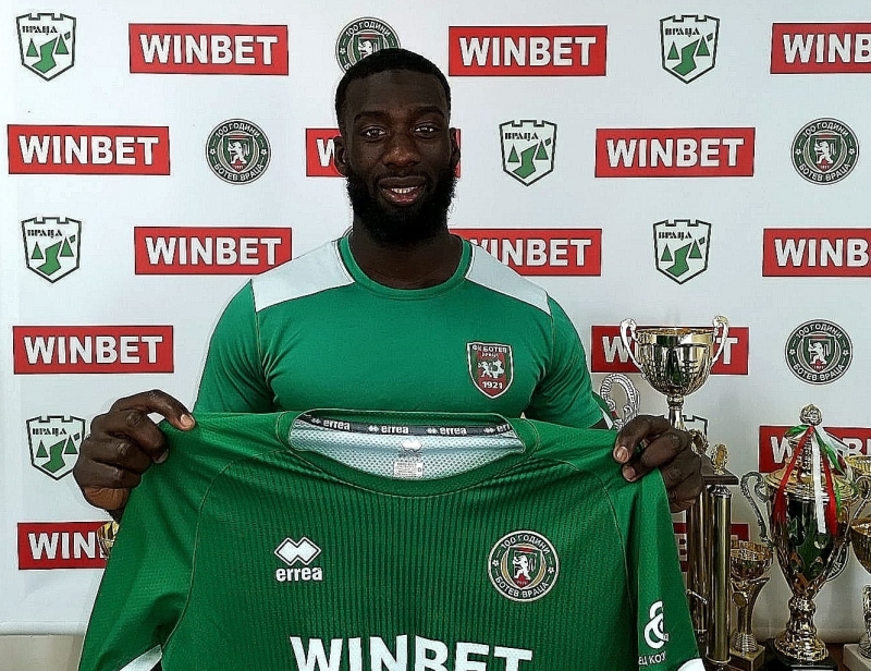 Днес ПФК Ботев Враца е подписал договор с футболиста Карлос