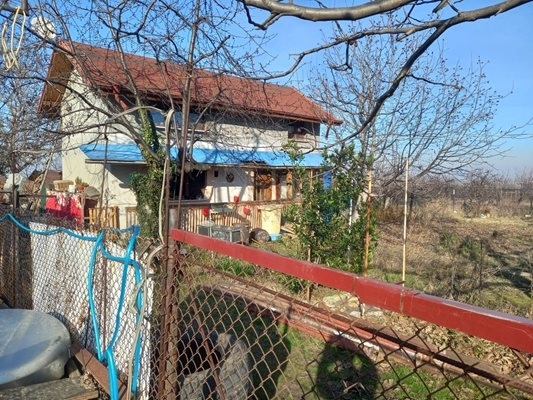 55 годишният Ламбри Латев открит мъртъв в дома си в Куклен