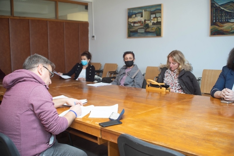 Местната комисия за борба срещу противообществените прояви на малолетните и