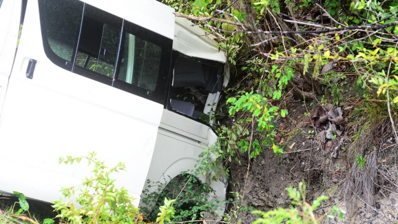 Двадесет и двама души бяха ранени при тежка катастрофа между