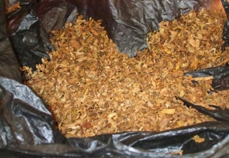 Откриха контрабанден тютюн в дома на криминално проявен във Врачанско