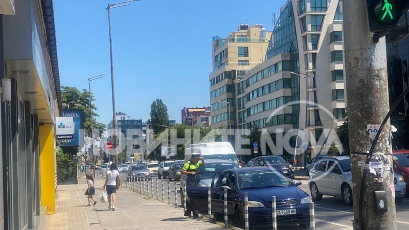 Лек автомобил блъсна пешеходец в София. Инцидентът стана на бул.