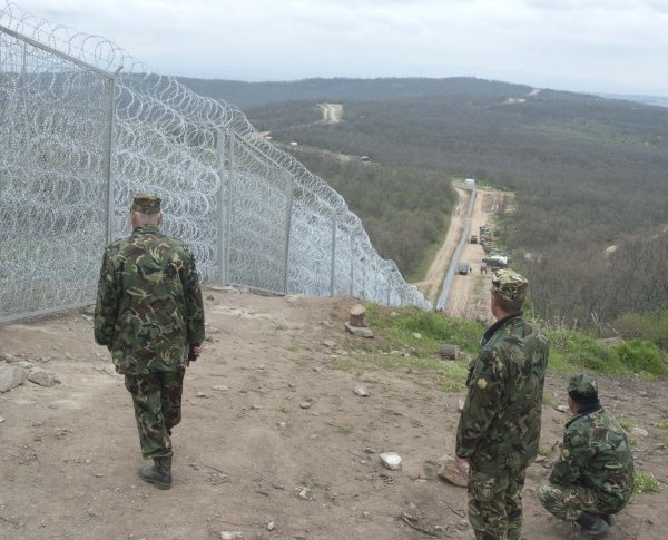 Работи се по 3 4 версии след смъртта на младия граничен