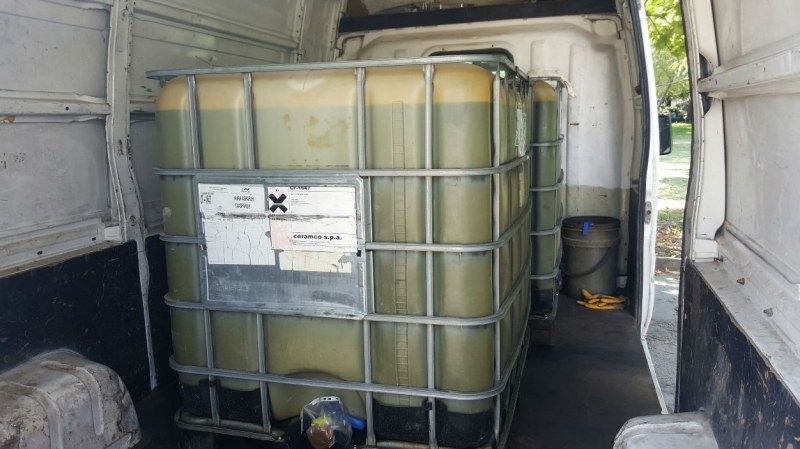 Цистерни с незаконно гориво са били открити във Врачанско, съобщиха