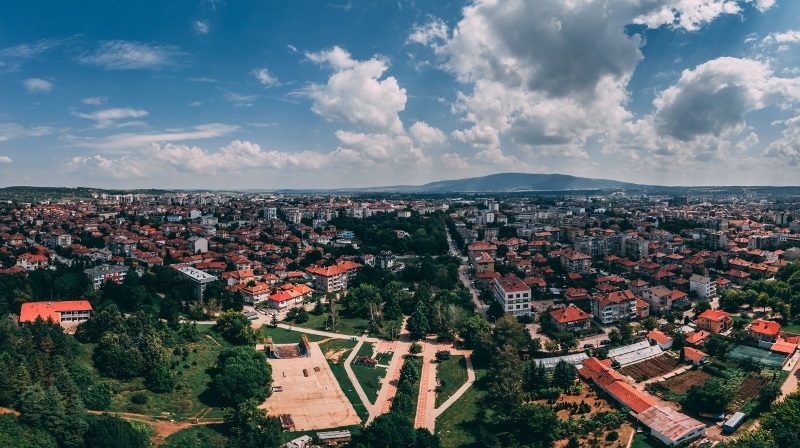 Започна почистването на хълма в един от най старите паркове на