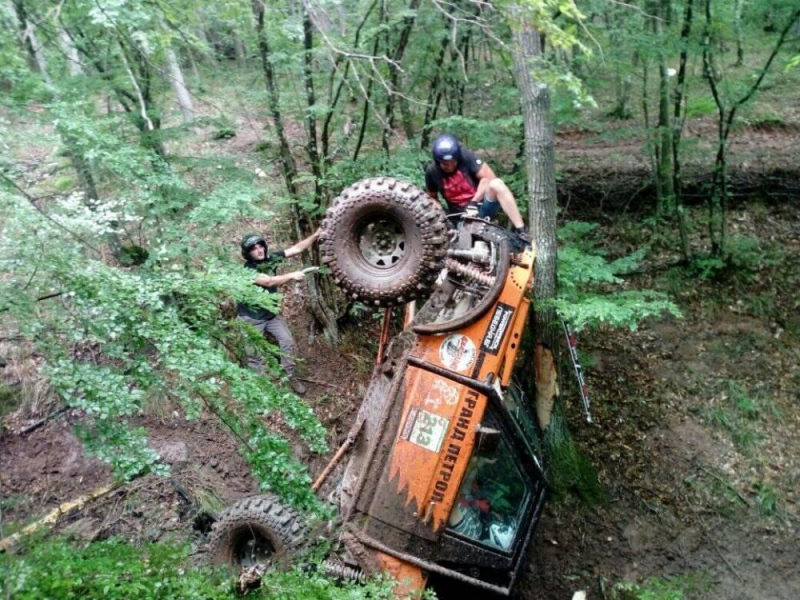 Атрактивната надпревара по офроуд „Wild Trophy - Zverino 2019“ събра