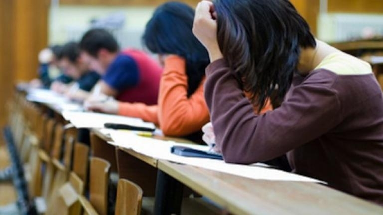 981 младежи са подали документи за явяване на матури тази