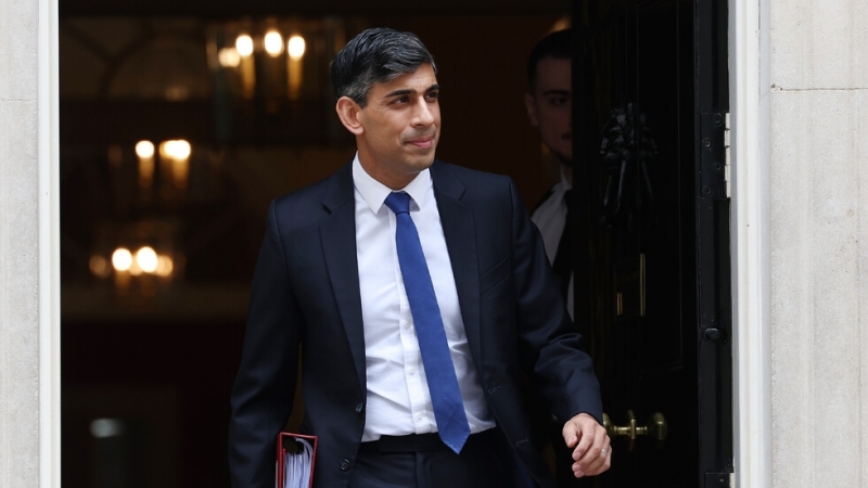 Двама министри подадоха оставки с което принудиха британския министър председател Риши