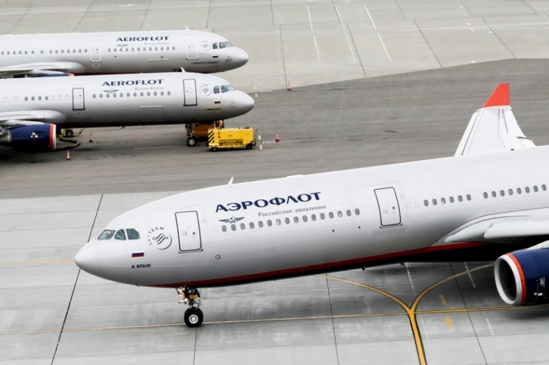 Великобритания наложи санкции срещу три руски авиокомпании - "Аерофлот", "Русия"