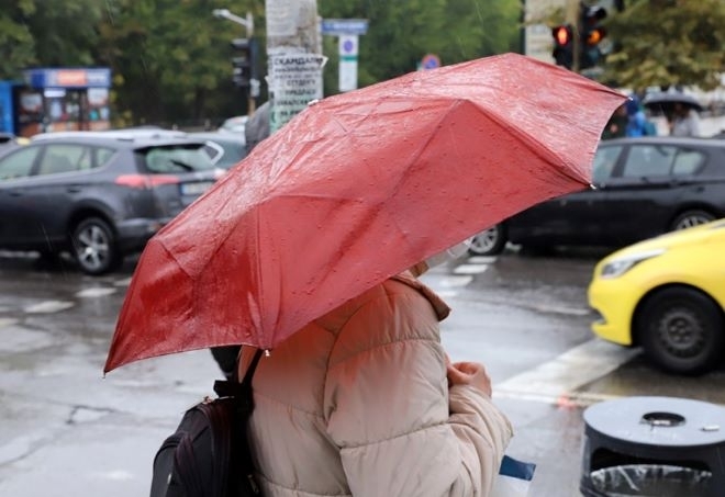 През следващото денонощие отново ще има краткотрайни валежи придружени с
