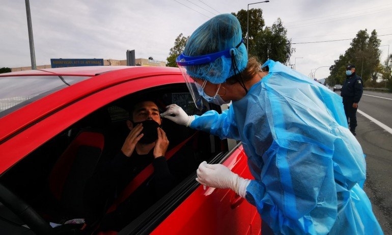 Гърция затваря един граничен пункт на границата с Албания и