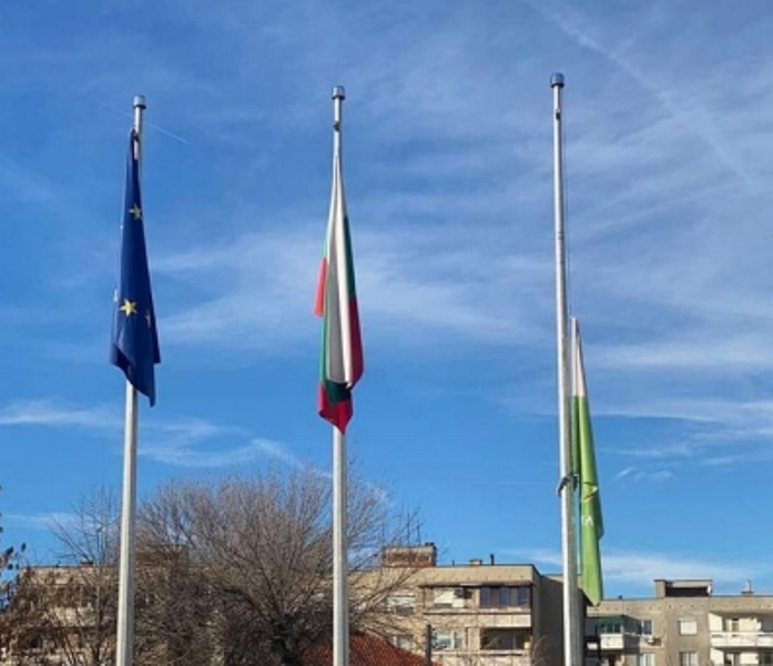 Ден на траур в памет на починалото 17 годишно момче е