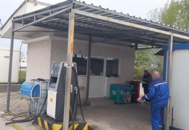 Частен съдебен изпълнител е обявил за публична продан бензиностанция във