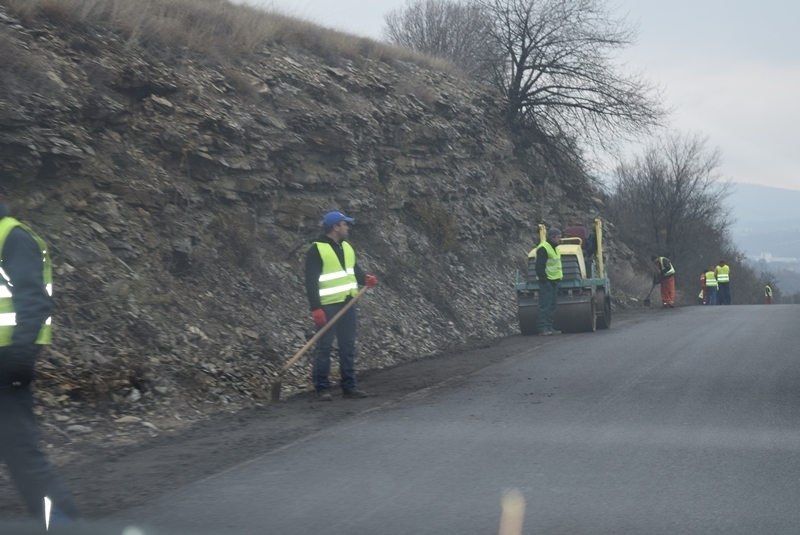 Освен пътния участък Боровци Благово ще бъде ремонтирана и