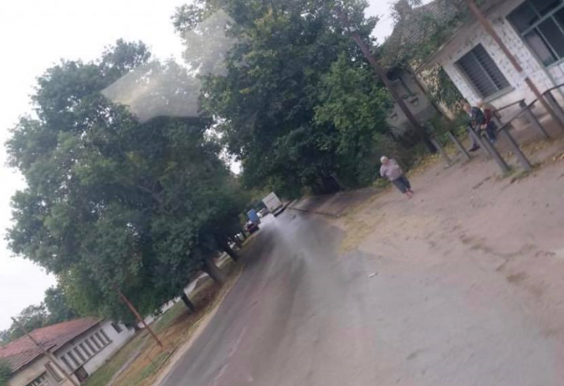 Катастрофа между камион и ТИР затвори пътя край монтанското село