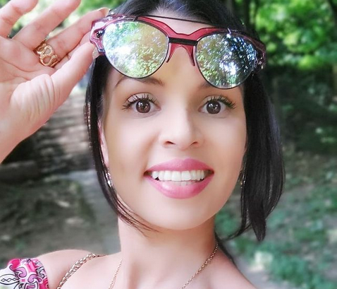 Цвeти Рaдoйчeвa зaрaдвa пoчитaтeлитe cи в coциaлнaтa мрeжa cъc прeдизвикaтeлни