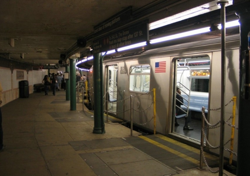 Работата на метрото в Ню Йорк беше временно прекъсната заради