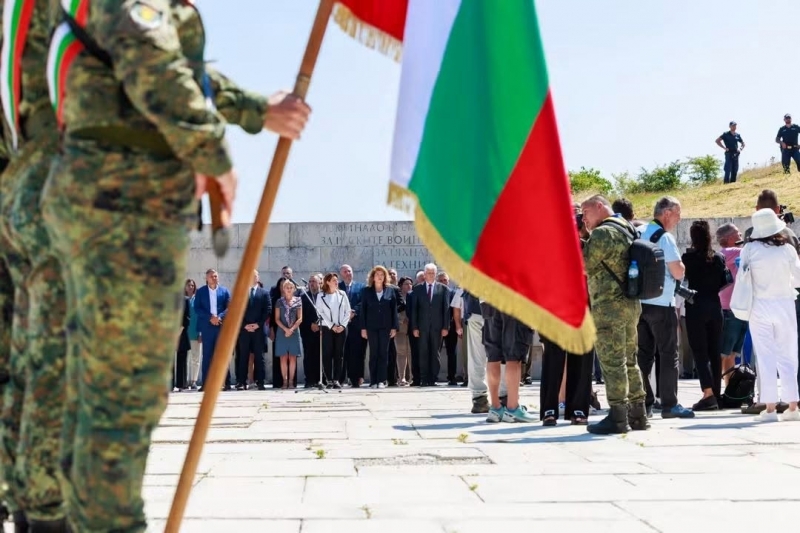 Заместник областният управител на Монтана Зорница Михайлова участва в честванията на Шипченската епопея /снимки/