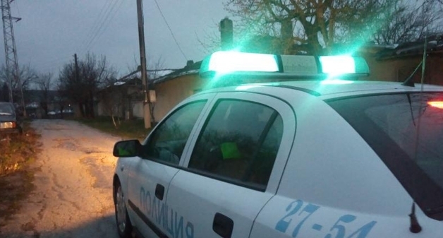 Шофьор на лек автомобил Фолксваген Голф е избягал от полицейска