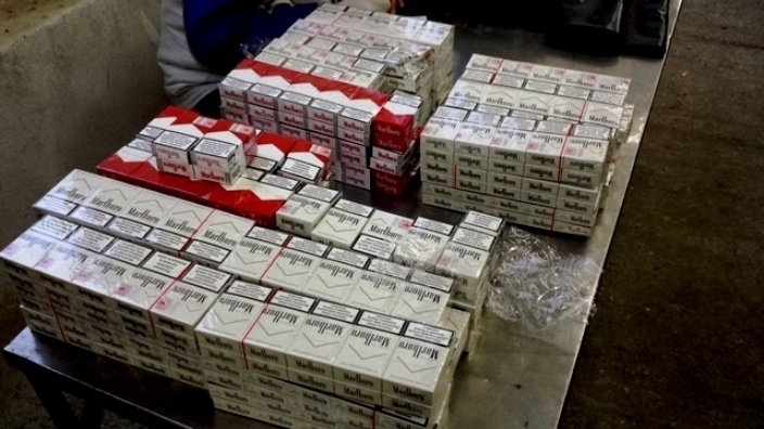Полицията е открила контрабандни кутии с цигари в тайник в