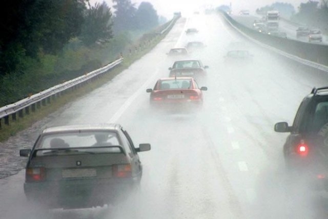 I МЕТЕОРОЛОГИЧНА ОБСТАНОВКА Температурите са в интервала от 5 deg С до 17 deg С