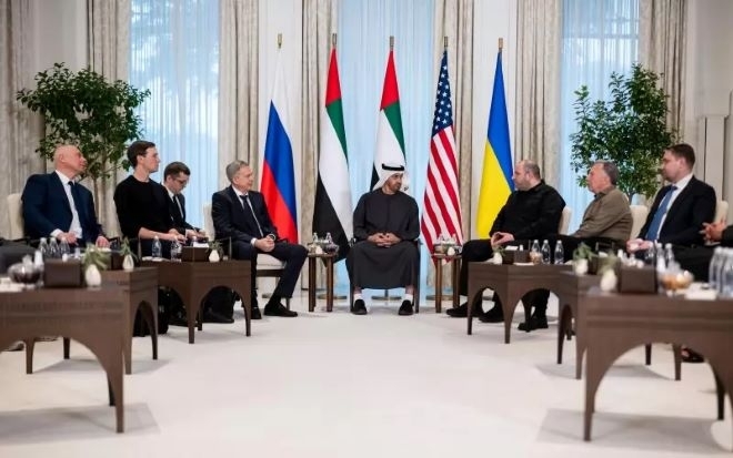 След приключването на втория ден от преговорите делегациите на Украйна Русия