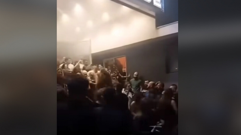 Македонски медии разпространиха кадри които показват първите минути от евакуацията