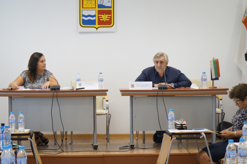 Общинският съвет ОбС прие Наредба за реда за престой и