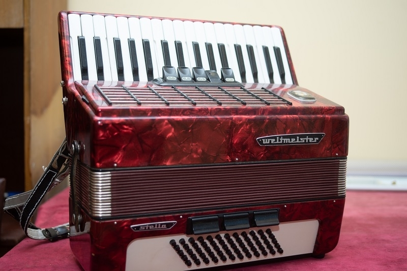 Един от доайените на читалищната самодейност в Мездра 86 годишният