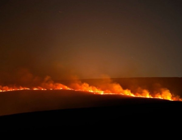 Голям горски пожар гори във Великобритания Очевидци описват стихията в