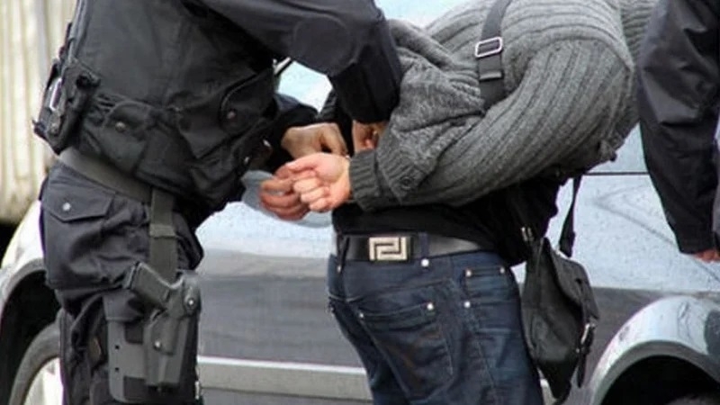 Полицията във Враца е заловила двама мъже с един килограм