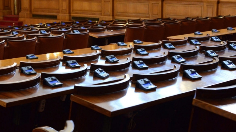 Парламентът прие окончателни промени в Закона за защита шума в