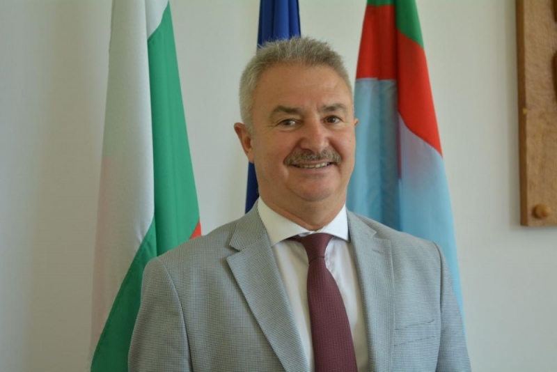 Кметовете на Монтана Златко Живков на Троян Донка Михаилова и