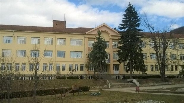 Служители на болницата в Белоградчик излизат на протест тъй като