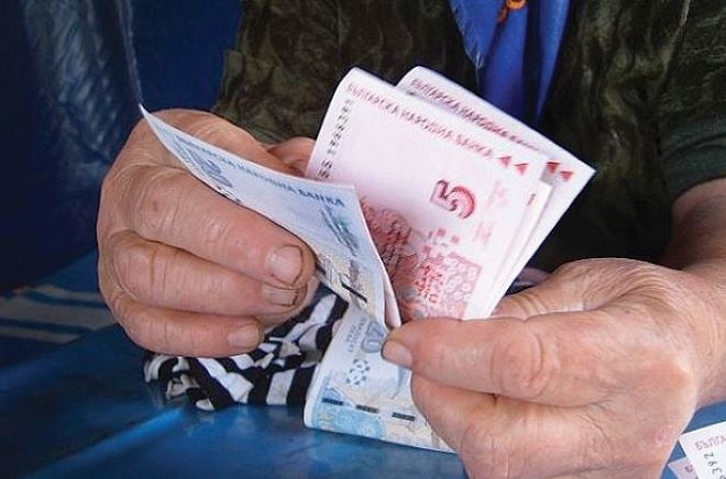 Предлагат вдигане на линията на бедност със 112 лева
