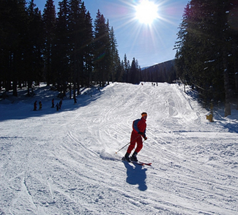 Акционерното дружество което трябваше да изгради спортно туристически комплекс под Ком