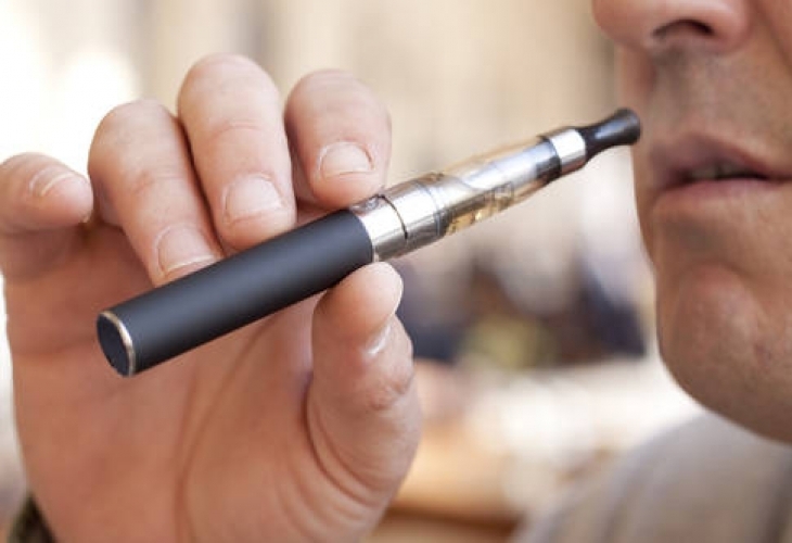 Взрив на електронна цигара обезобрази устата на младеж от хавайския