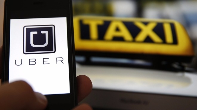 Живеещият в Единбург Джоузеф Фърджи заспал в такси на Uber