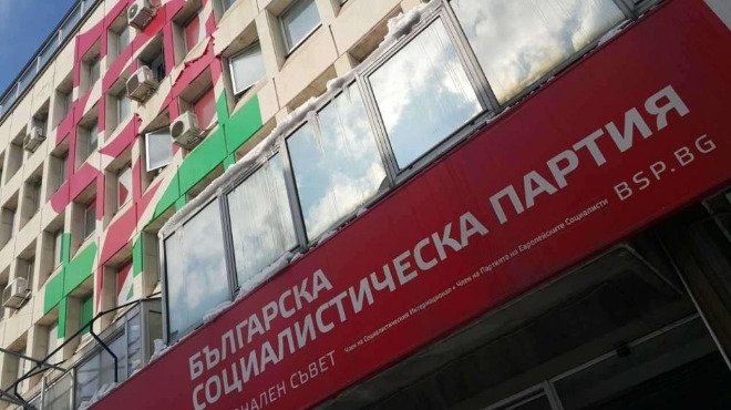 БСП се застрахова от скандала с пиарското обслужване на Гинка
