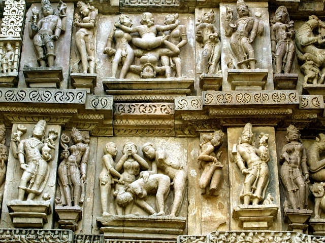 Знаете ли че класическите хиндуистки текстове разделят жените на четири