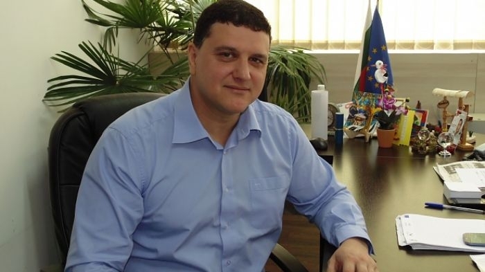 Кметът на Оряхово Росен Добрев поздрави здравните работници по случай