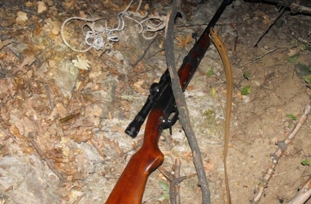Полицаи иззеха незаконно оръжие от къща в Монтанско, съобщиха от