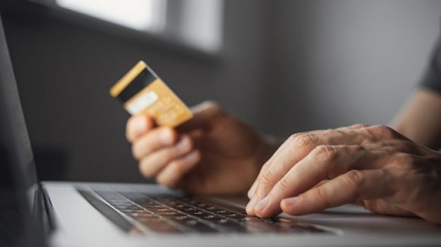 През 2021 г се наблюдава значително увеличение на измамни интернет